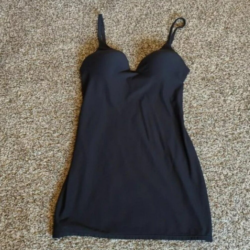 Body by Victoria tank with Built-in Bra